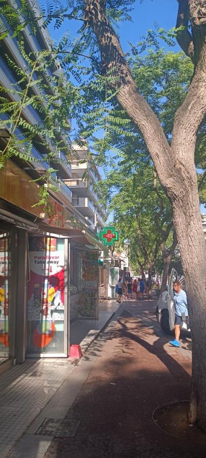 Chez Chantal 3 Chambres Au Centre Touristique De Salou Avec Garage Kültér fotó