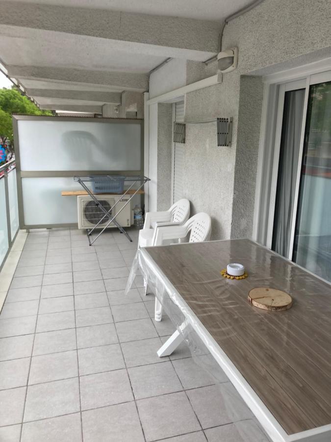 Chez Chantal 3 Chambres Au Centre Touristique De Salou Avec Garage Kültér fotó