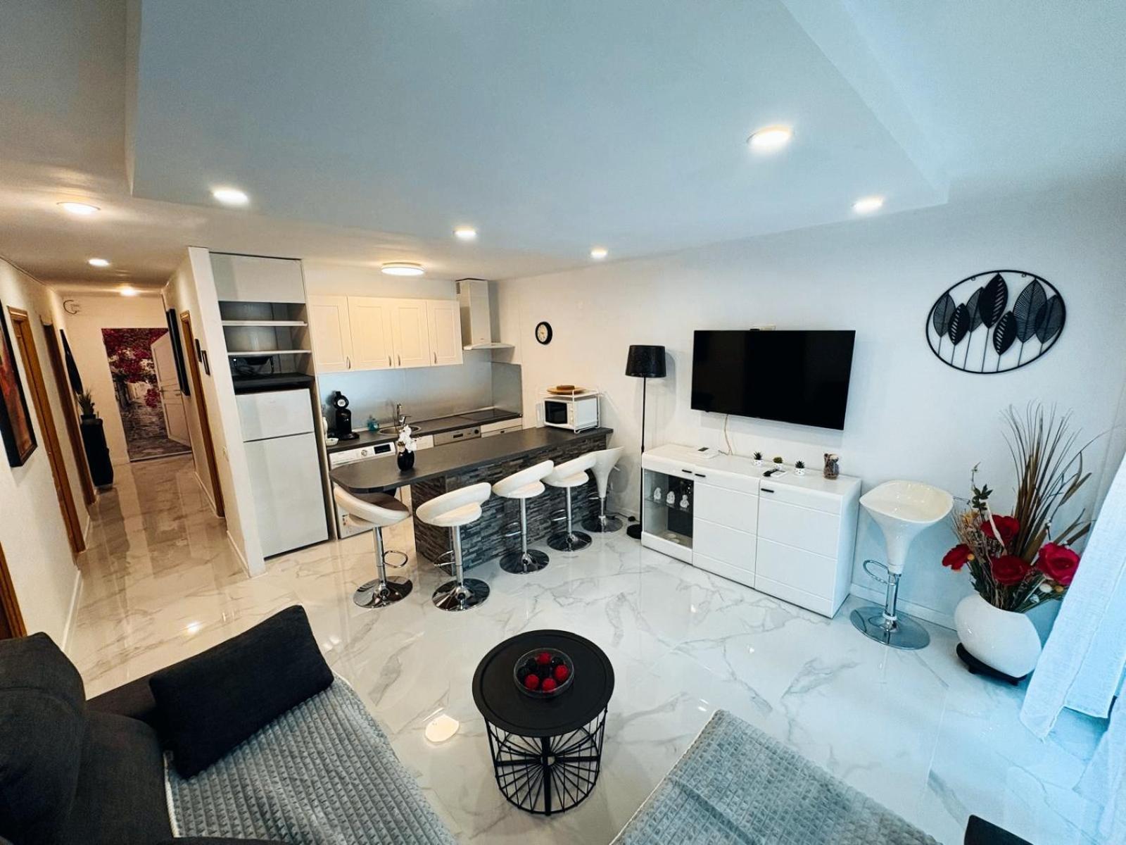 Chez Chantal 3 Chambres Au Centre Touristique De Salou Avec Garage Kültér fotó