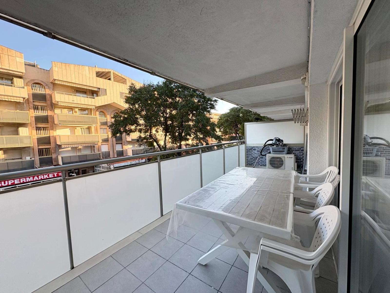 Chez Chantal 3 Chambres Au Centre Touristique De Salou Avec Garage Kültér fotó